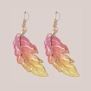🎀 Lovely Gradient Pastel Feather Detail Drop Earrings 🎀
